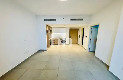 شقة - غرفة نوم - 2 حمامات للايجار في 2 الجادة - الجادة - الشارقة شقة - غرفة نوم - 2 حمامات للايجار في 2 الجادة - الجادة - الشارقة