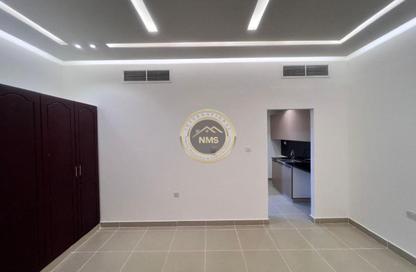 Apartment - Studio - 1 Bathroom for rent in Al Maqtaa Tower 1 - Hadbat Al Zafranah - Muroor Area - Abu Dhabi