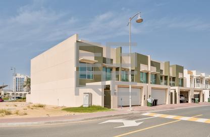 Villa - 4 - 5 for rent in Quortaj - North Village - Al Furjan - Dubai