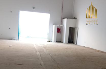 Warehouse - Studio for sale in Al Sajaa Industrial - Al Sajaa - Sharjah