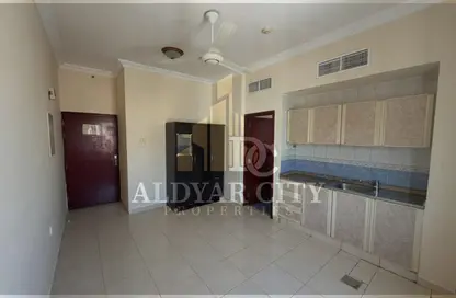 Apartment - Studio - 1 Bathroom for rent in Abna Saqer Building - Al Hamidiya 1 - Al Hamidiya - Ajman