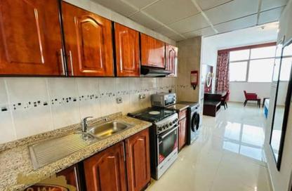 Apartment - Studio - 1 Bathroom for rent in Al Falah Street - City Downtown - Abu Dhabi Apartment - Studio - 1 Bathroom for rent in Al Falah Street - City Downtown - Abu Dhabi