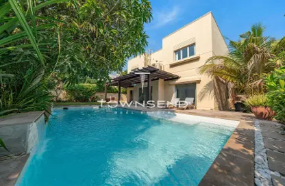 Villa - 5 Bedrooms - 5 Bathrooms for rent in Meadows 5 - Meadows - Dubai