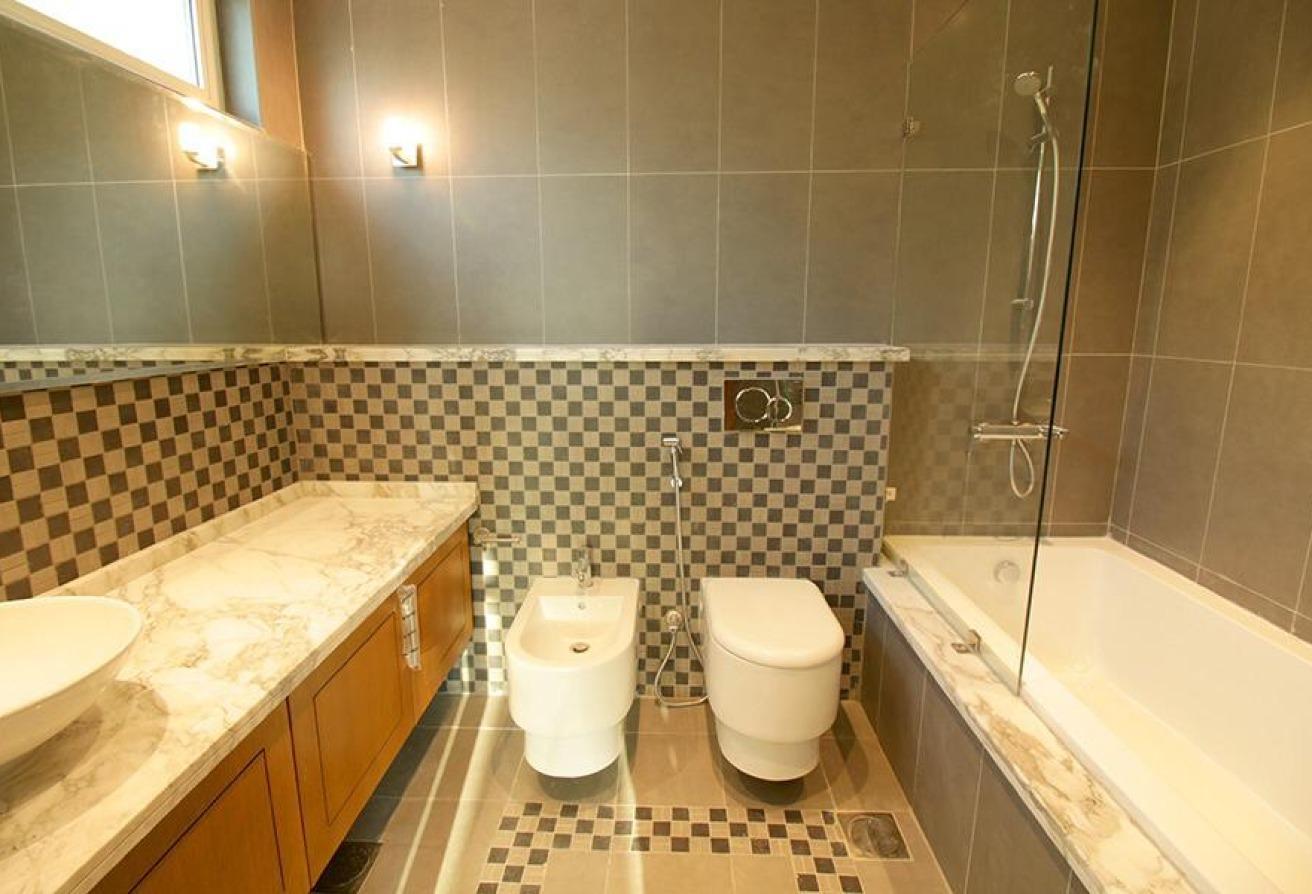 Spacious 4BR Nova Villa with Private Garden photo 13