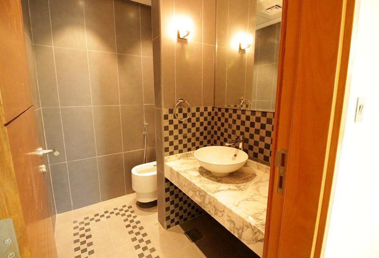 Spacious 4BR Nova Villa with Private Garden photo 15