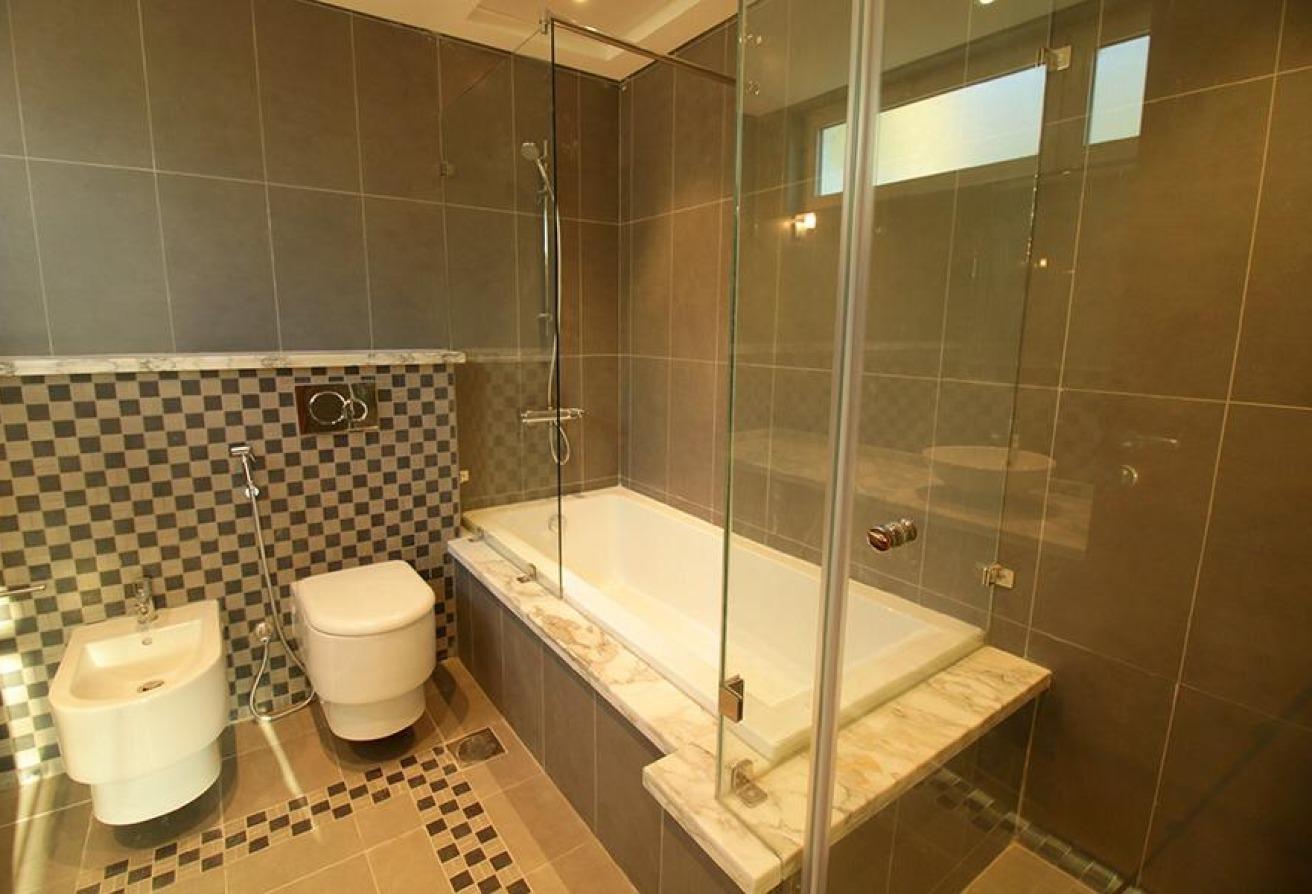 Spacious 4BR Nova Villa with Private Garden photo 14