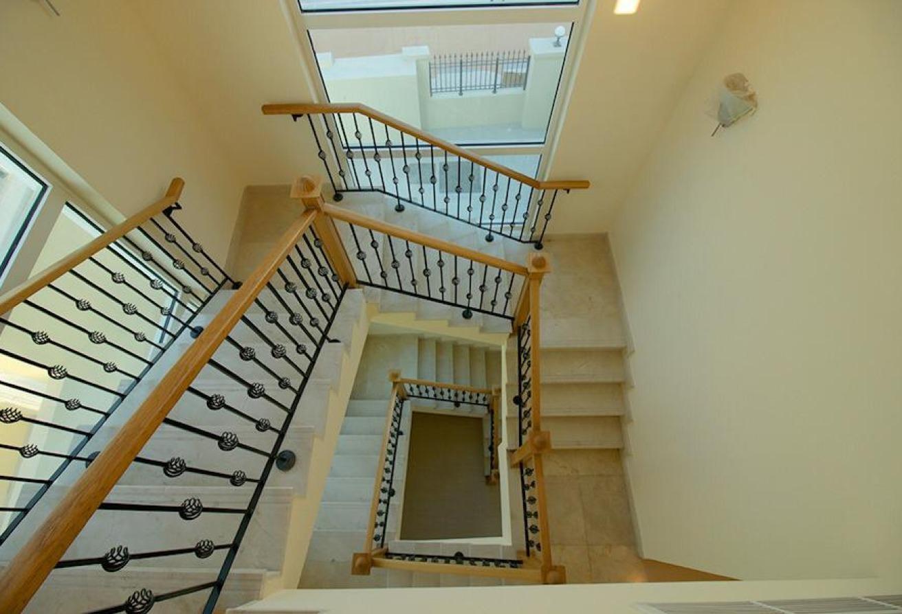 Spacious 4BR Nova Villa with Private Garden photo 11
