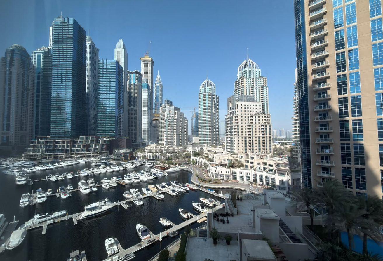 Luxury 2BR |Maid’s Room & Study| Full Marina View photo 12