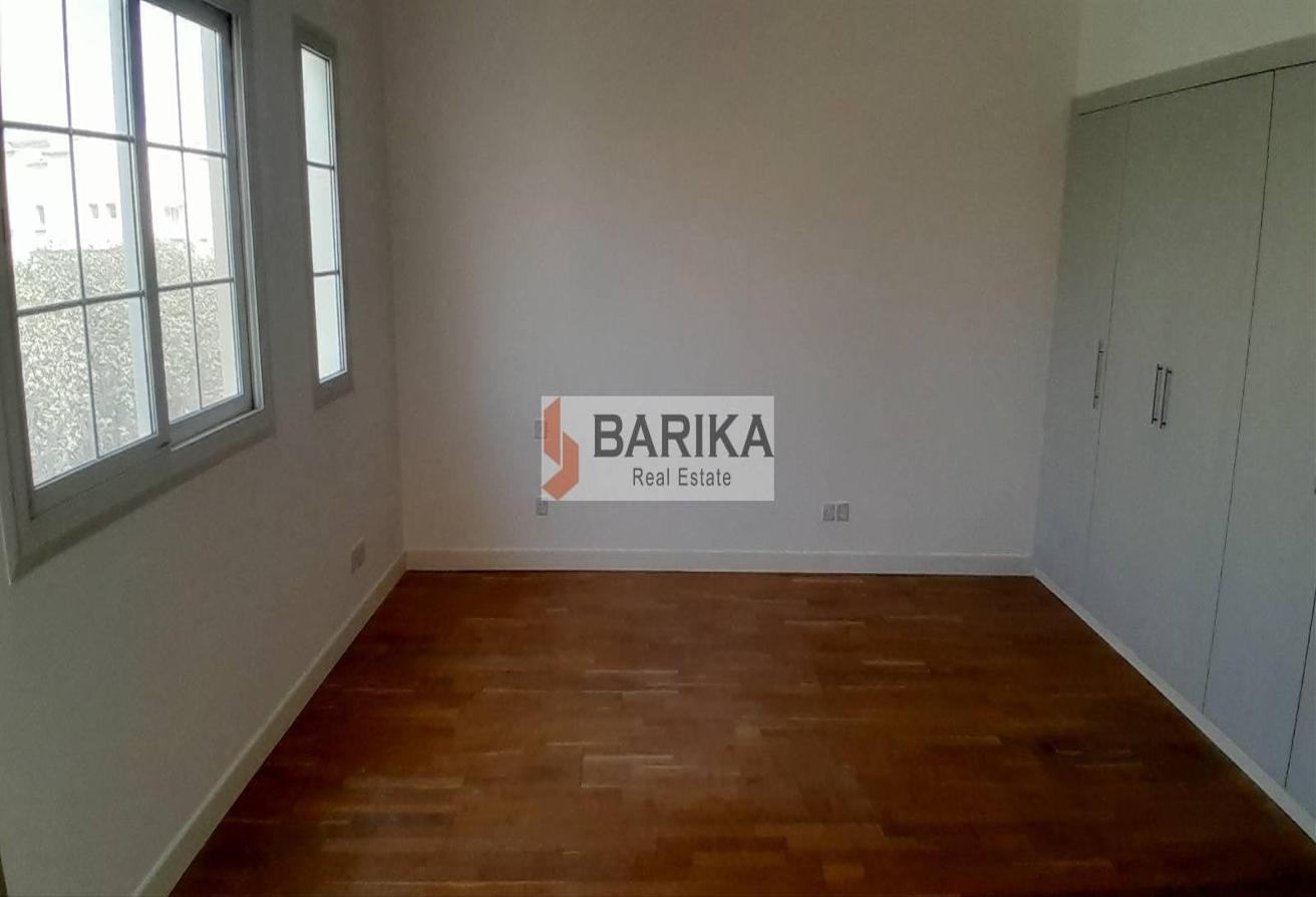 SINGLE ROW | FULLY UPGRADED | 3BED+STUDY photo 5