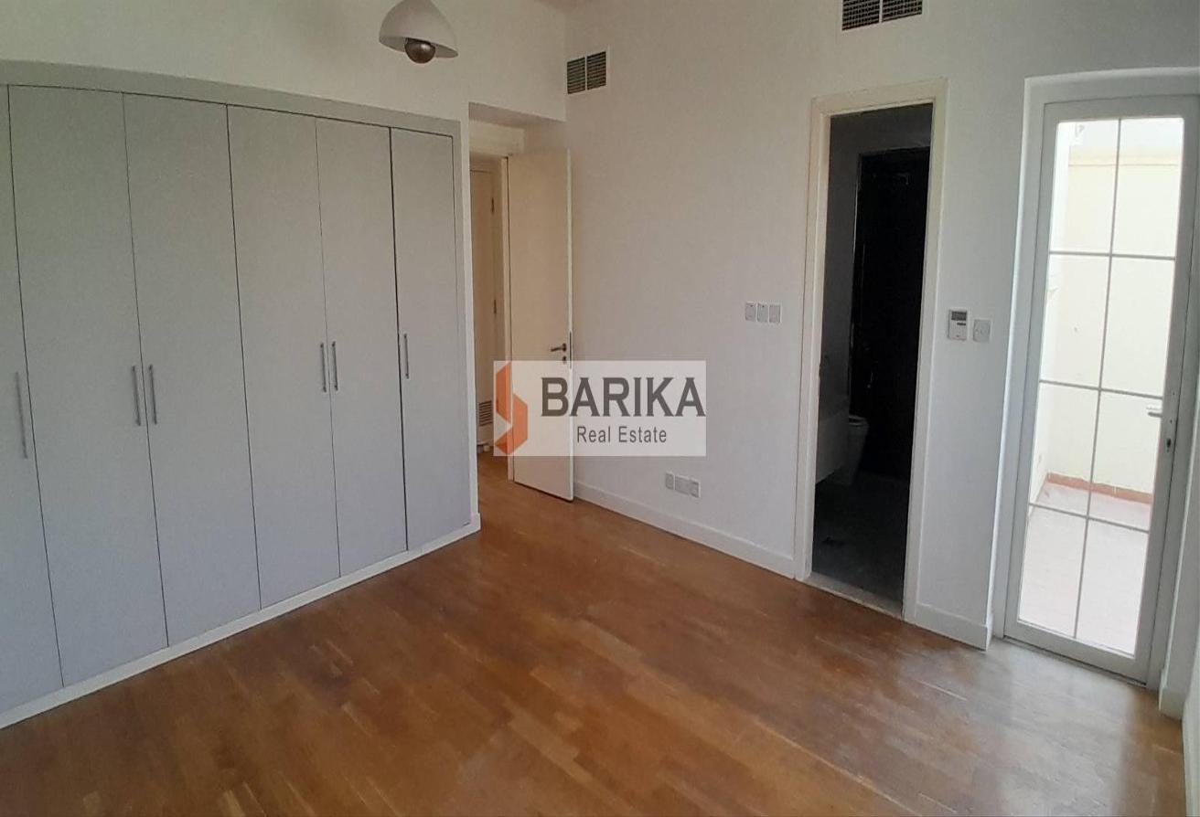 SINGLE ROW | FULLY UPGRADED | 3BED+STUDY photo 6