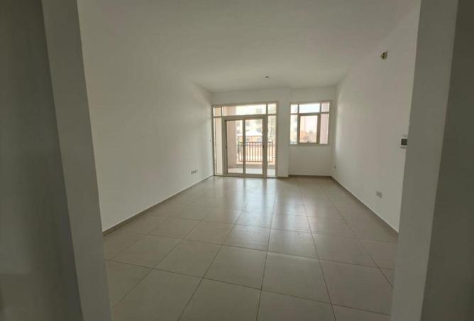 92708136 - Property Image 3