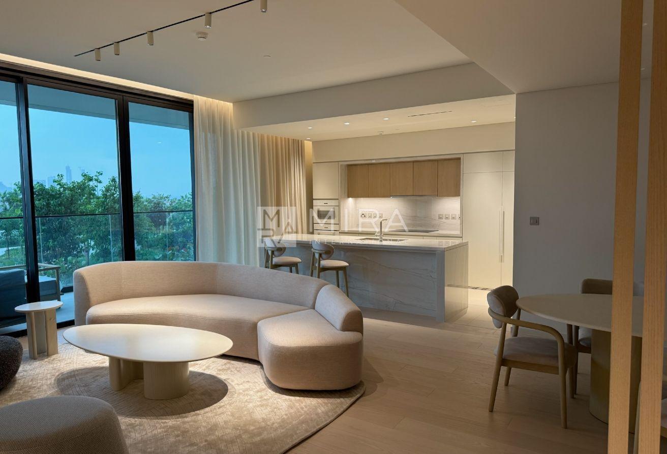 Luxury Waterfront Living 2 BR | Furnished | Ready photo 5