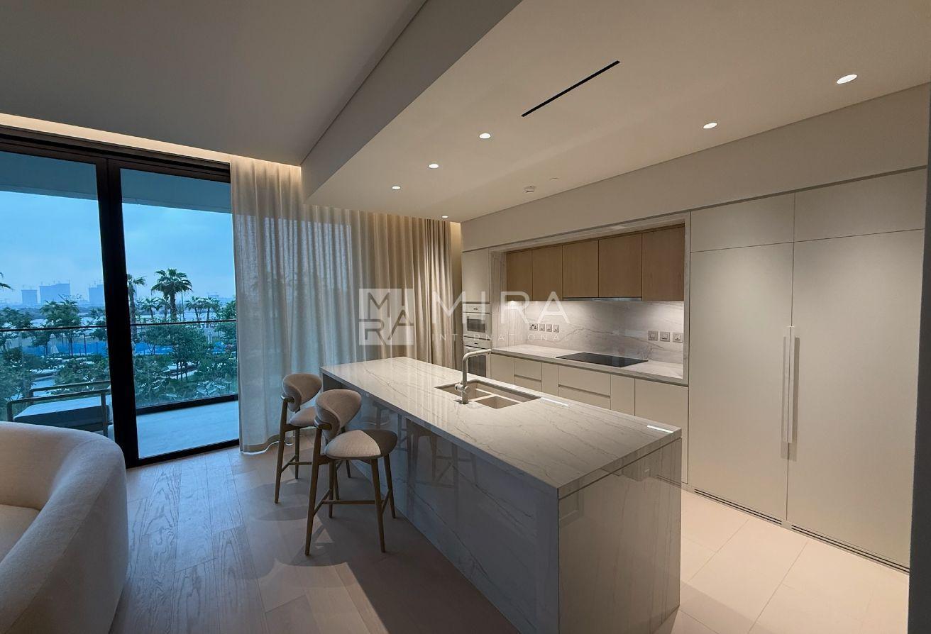 Luxury Waterfront Living 2 BR | Furnished | Ready photo 10