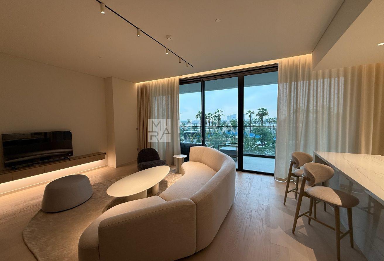 Luxury Waterfront Living 2 BR | Furnished | Ready photo 6