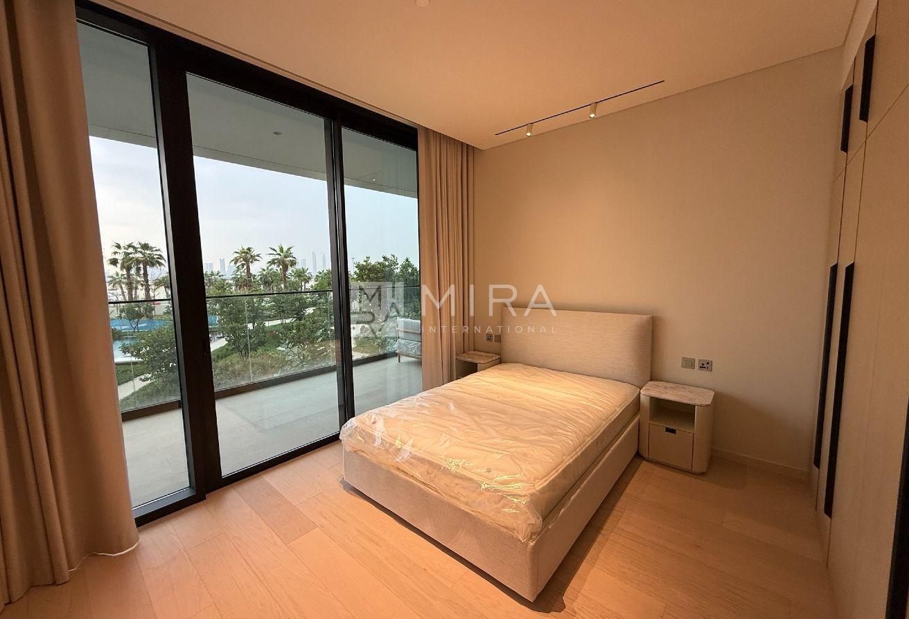 Luxury Waterfront Living 2 BR | Furnished | Ready photo 7