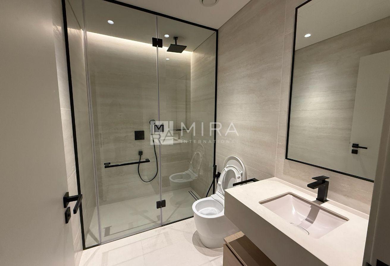 Luxury Waterfront Living 2 BR | Furnished | Ready photo 15
