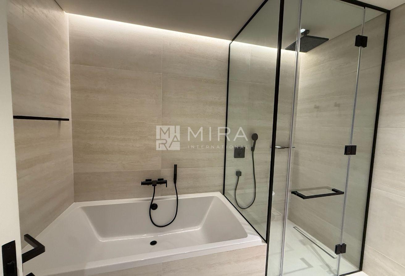 Luxury Waterfront Living 2 BR | Furnished | Ready photo 17