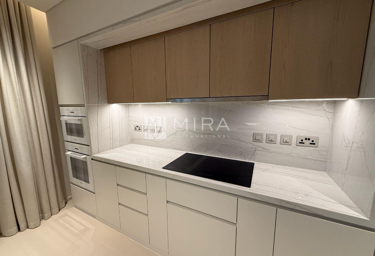 Luxury Waterfront Living 2 BR | Furnished | Ready photo 11
