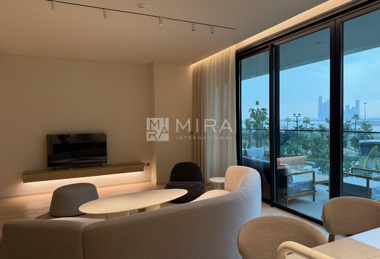 Luxury Waterfront Living 2 BR | Furnished | Ready photo 4