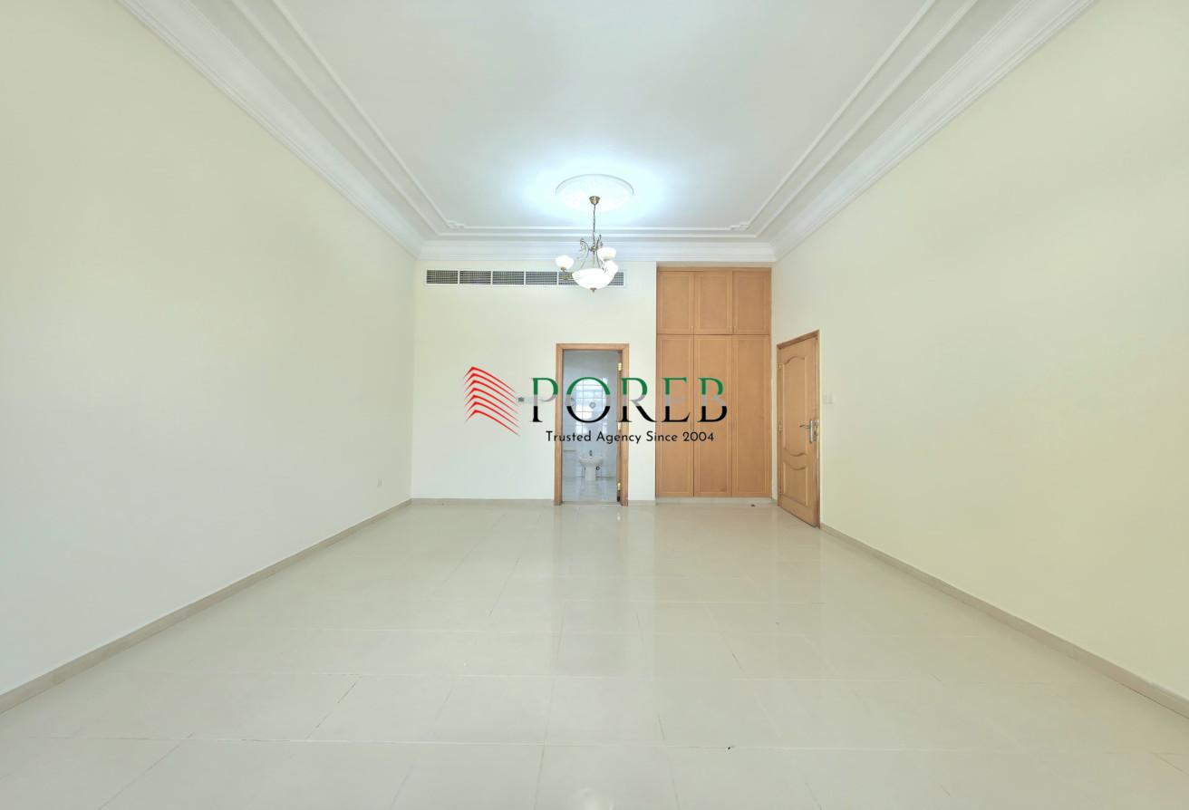 Massive Plot | 4 Master BR | Beside Main Road photo 8