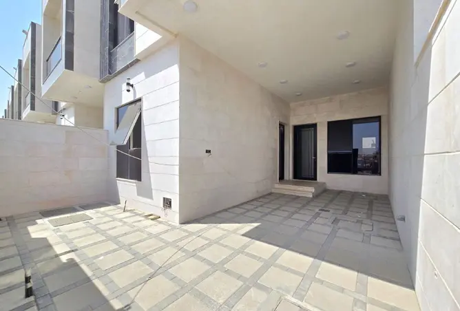 110971300 - Property Image 3