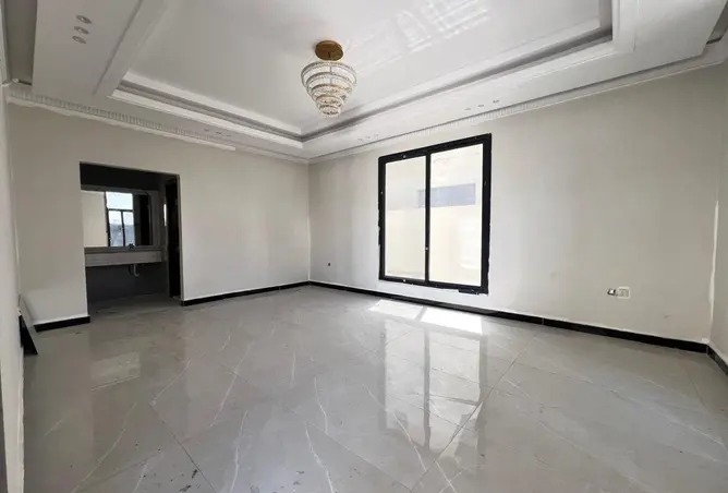 100422191 - Property Image 3