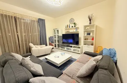 Townhouse - 2 Bedrooms - 4 Bathrooms for sale in Nasma Residence - Al Tai - Sharjah