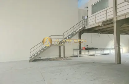 Warehouse - Studio - 6 Bathrooms for rent in Phase 2 - Dubai Investment Park (DIP) - Dubai