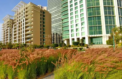 Apartment - 2 Bedrooms - 3 Bathrooms for rent in RAK Tower - Marina Square - Al Reem Island - Abu Dhabi