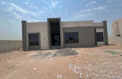 Villa - 3 Bedrooms - 4 Bathrooms for rent in Al Aweer 2 - Al Aweer - Dubai