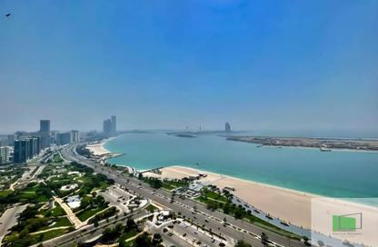 Apartment - 2 Bedrooms - 3 Bathrooms for rent in Wave tower - Corniche Road - Abu Dhabi