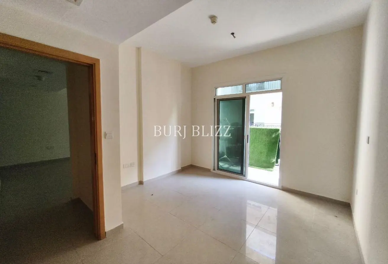 165034109 - Property Main Image