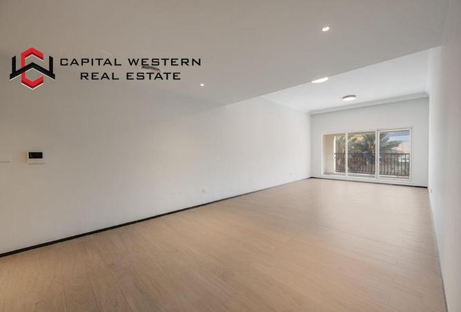 57755607 - Property Image 3