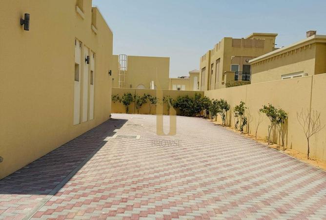 70282387 - صورة العقار 3