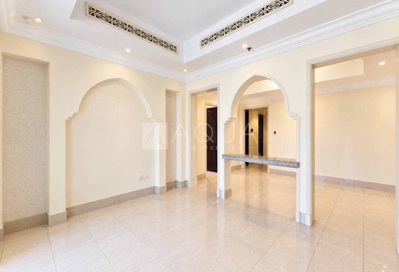 Vacant 2BR | Burj & Fountain View | Tajer Old Town photo 10