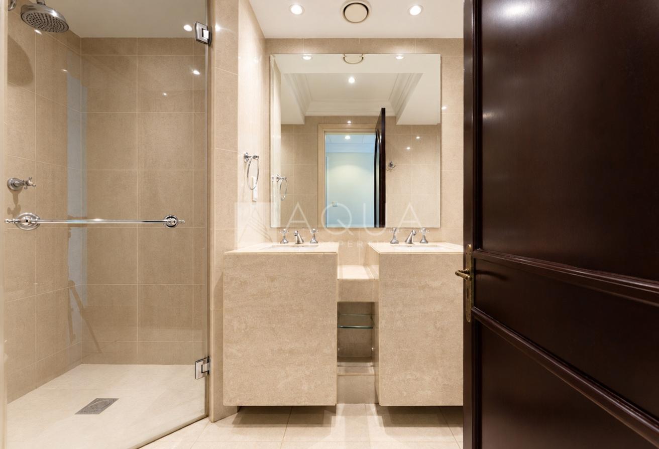 Vacant 2BR | Burj & Fountain View | Tajer Old Town photo 23