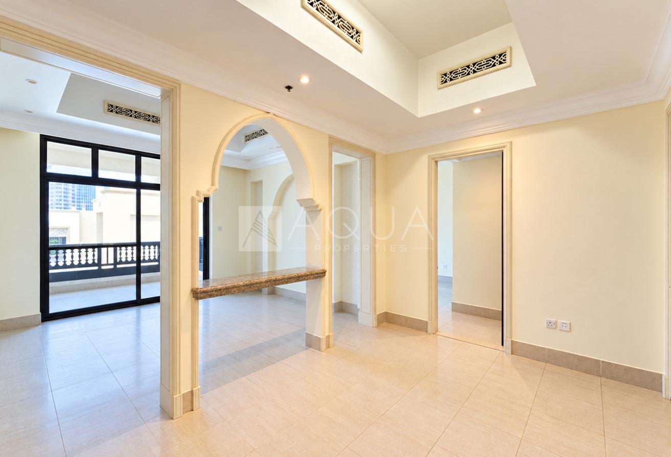 Vacant 2BR | Burj & Fountain View | Tajer Old Town photo 7