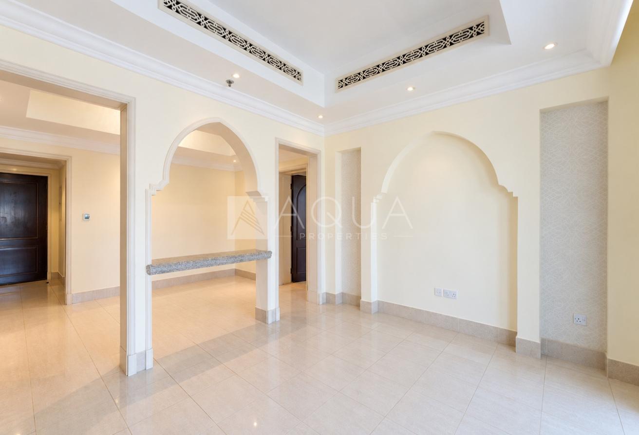 Vacant 2BR | Burj & Fountain View | Tajer Old Town photo 8