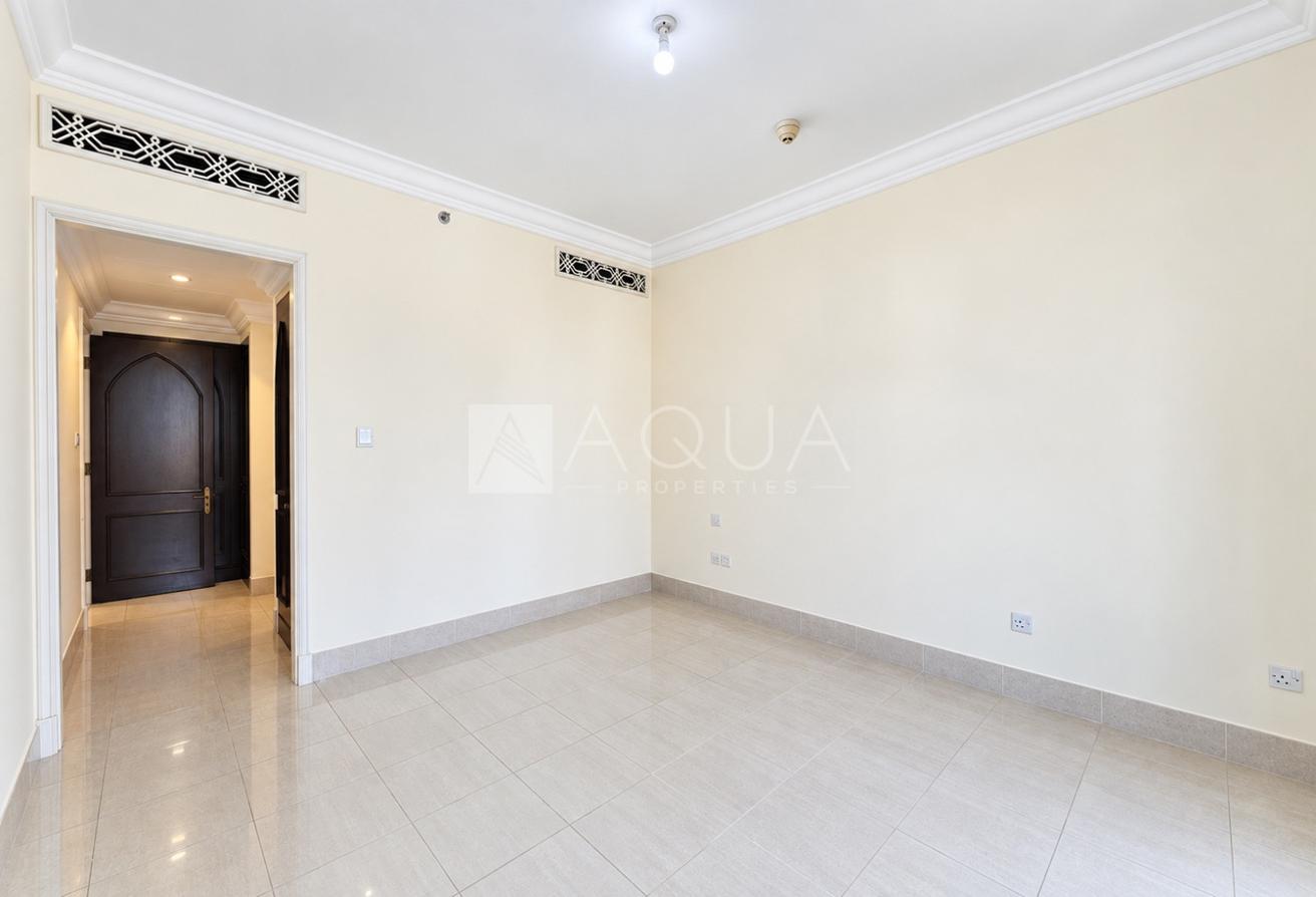 Vacant 2BR | Burj & Fountain View | Tajer Old Town photo 20