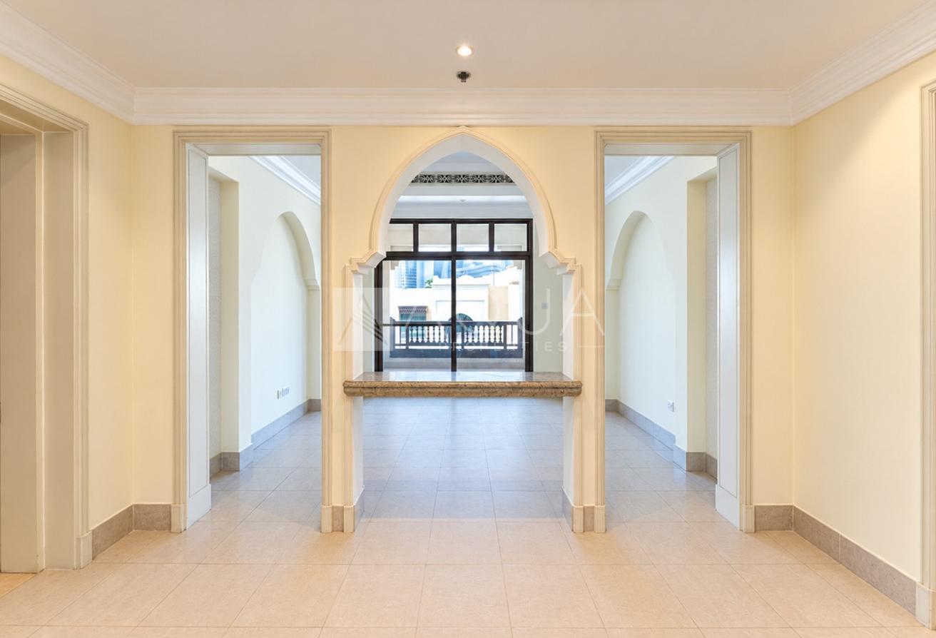 Vacant 2BR | Burj & Fountain View | Tajer Old Town photo 6