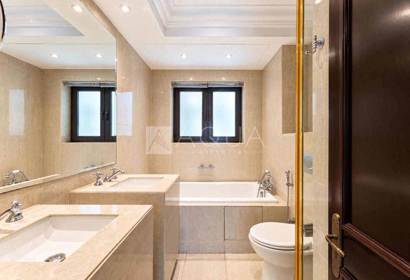 Vacant 2BR | Burj & Fountain View | Tajer Old Town photo 25