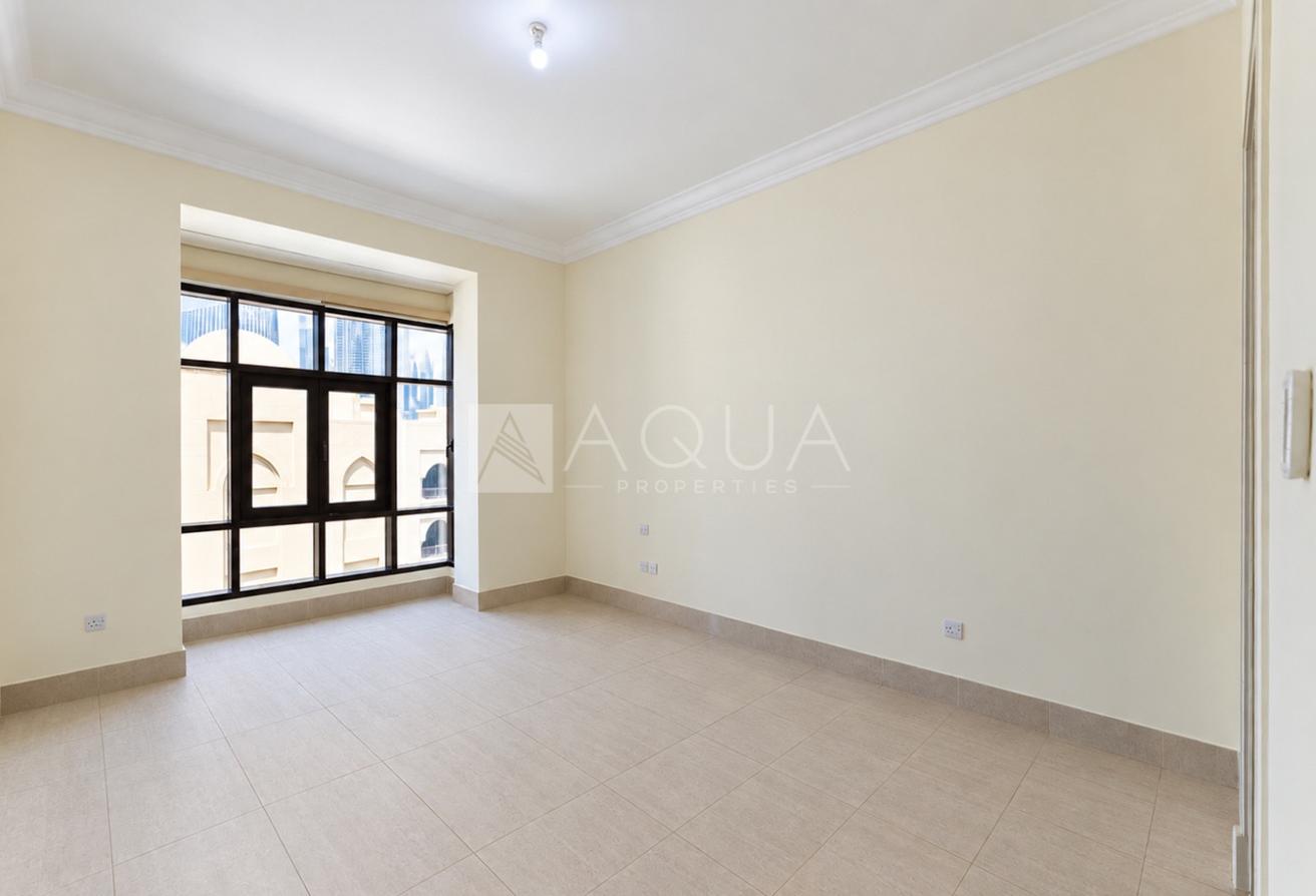 Vacant 2BR | Burj & Fountain View | Tajer Old Town photo 15