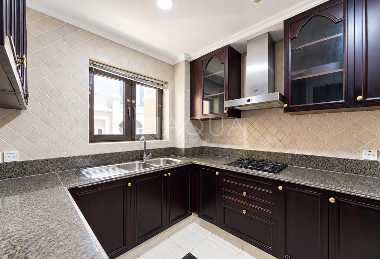 Vacant 2BR | Burj & Fountain View | Tajer Old Town photo 22