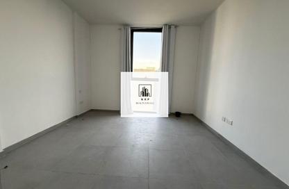 Apartment - Studio - 1 Bathroom for rent in The Link - East Village - Aljada - Sharjah