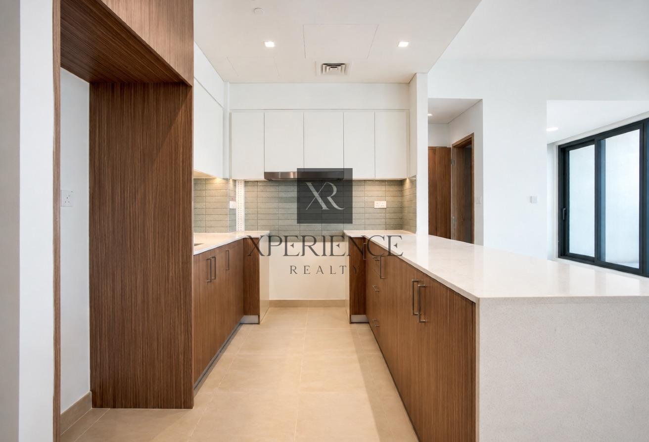 PANORAMIC SEA & MARINA VIEWS| TOP FLOOR |3BR+MAID photo 14