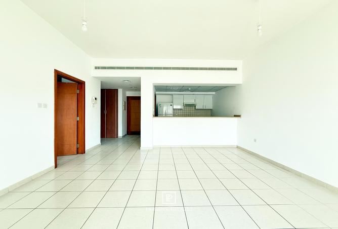 Available Now | Unfurnished | High Floor | Bright photo 2