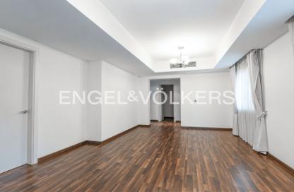 Villa - 2 Bedrooms - 3 Bathrooms for rent in Springs 3 - The Springs - Dubai
