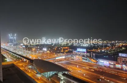 شقة - 3 غرف نوم - 5 حمامات للايجار في برج اسكيب - الخليج التجاري - دبي