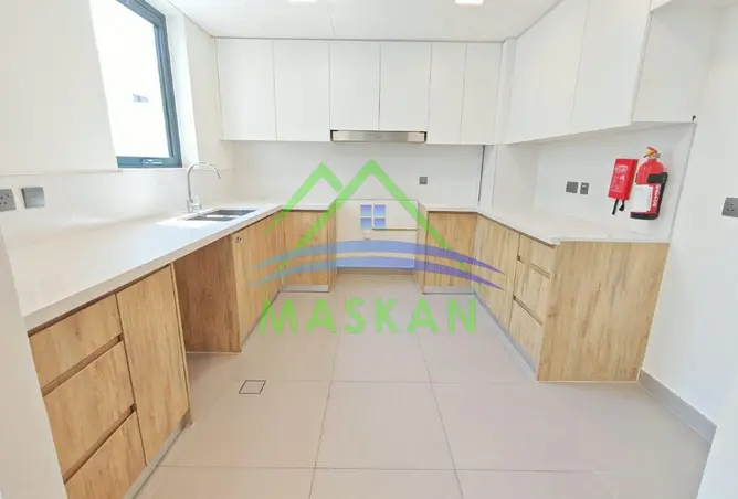 156004243 - Property Image 3