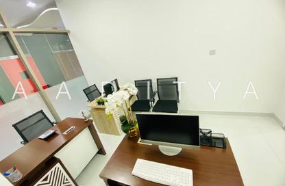 Office Space - Studio - 1 Bathroom for rent in Red Avenue - Al Garhoud - Dubai